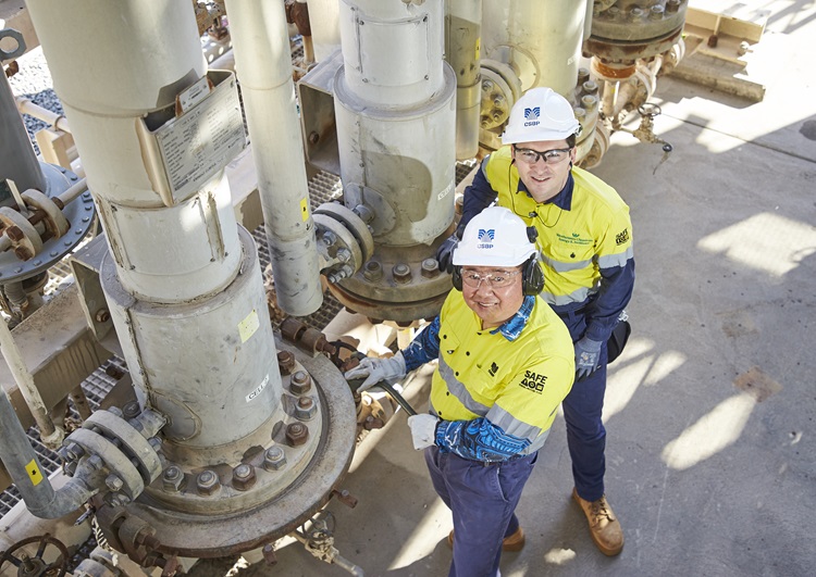 Team members at the Ammonia Plant