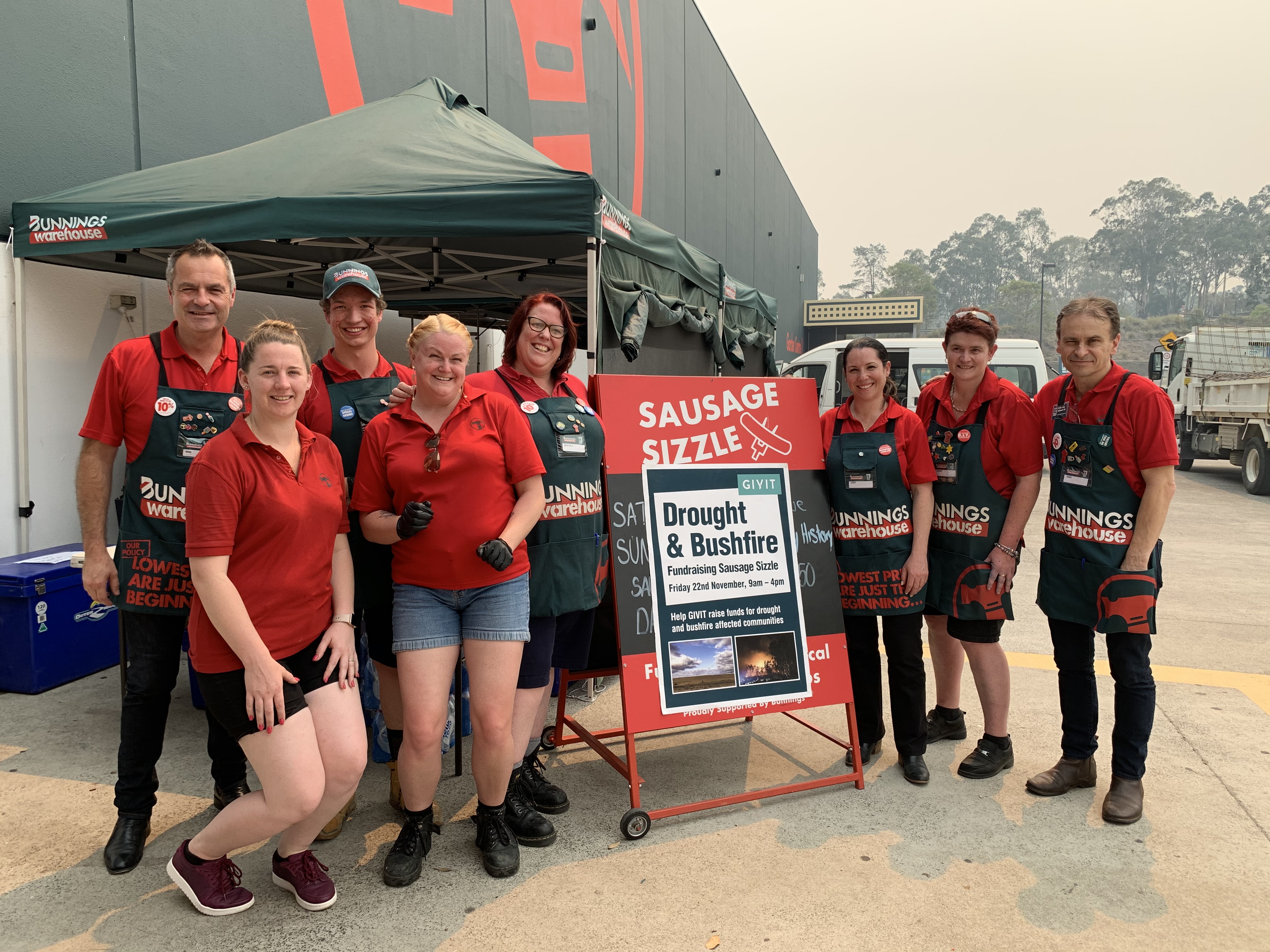 Bunnings bushfire sausage sizzle